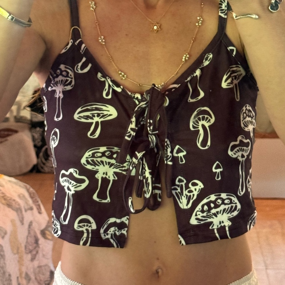 Mushrooms crop top
